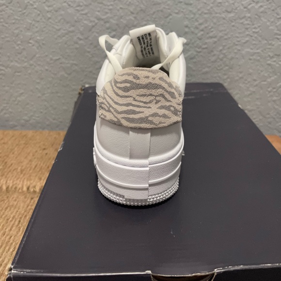 Brand new never worn AF1s - Picture 2 of 4